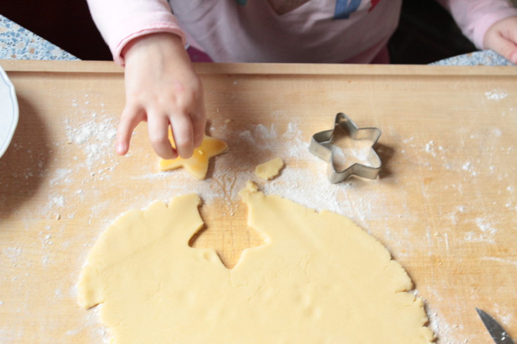 FOOD: Butterplätzchen zum Backen mit Kindern - arianebrand FOOD: Butterplätzchen zum Backen mit Kindern - arianebrand